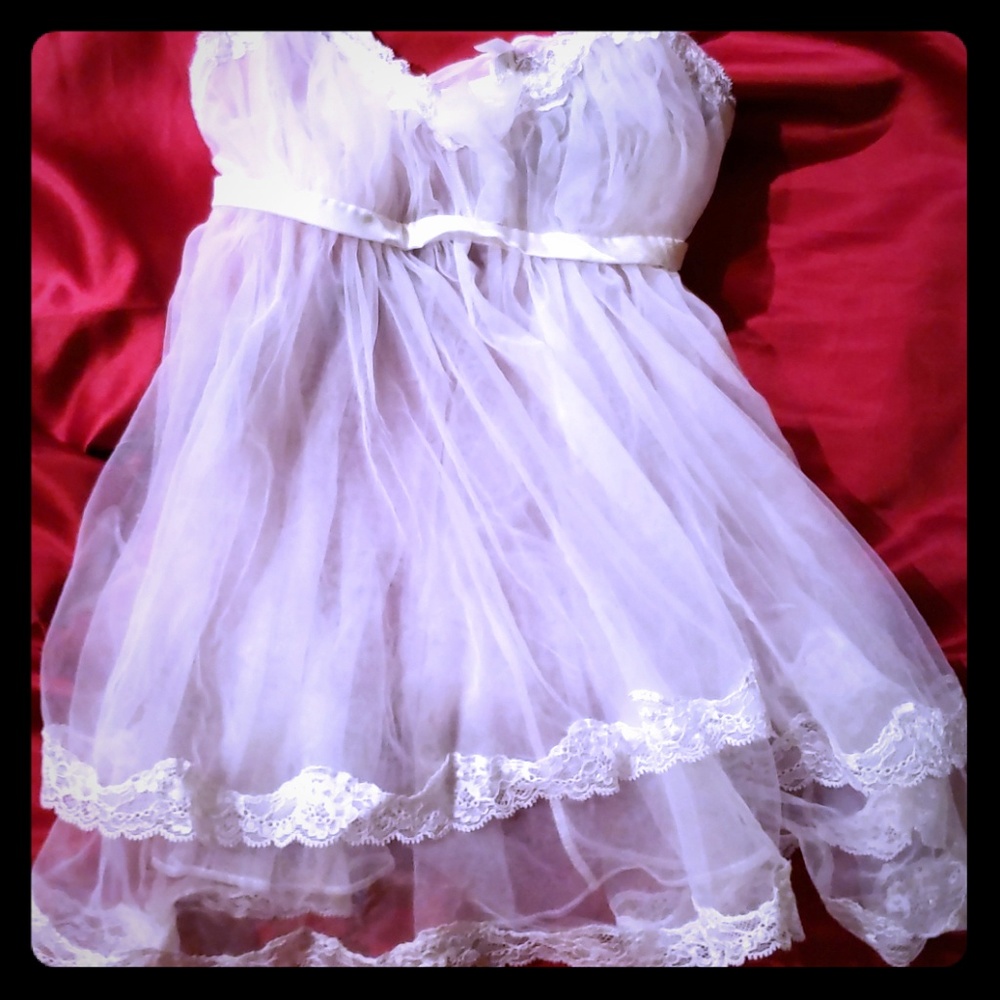 I DO! Victoria's Secret tulle and lace babydoll